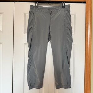 Athleta lightweight cropped joggers size 10 Tall